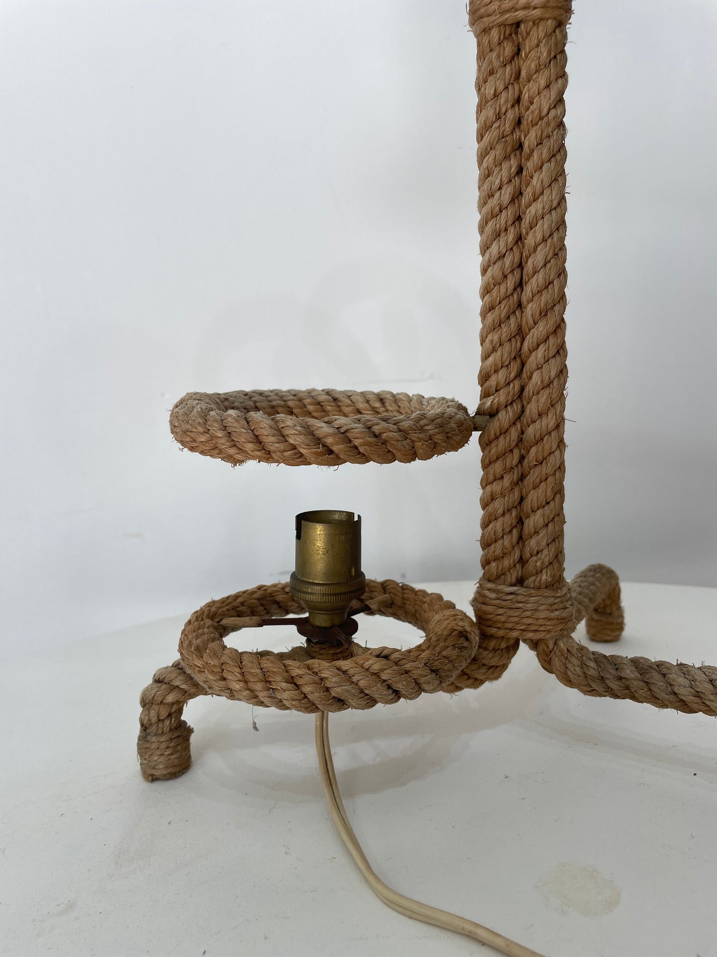 Lampe en corde tressée – Audoux & Minet